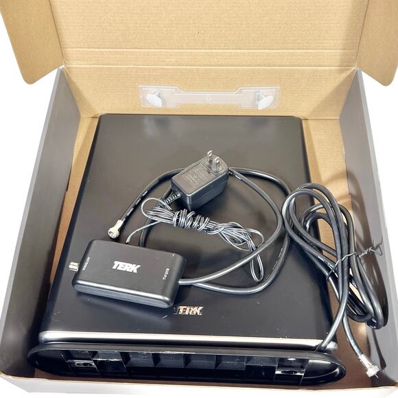 TERK Amplified Flat Indoor HDTV 4K Antenna Multi-Directional - Picture 2 of 4